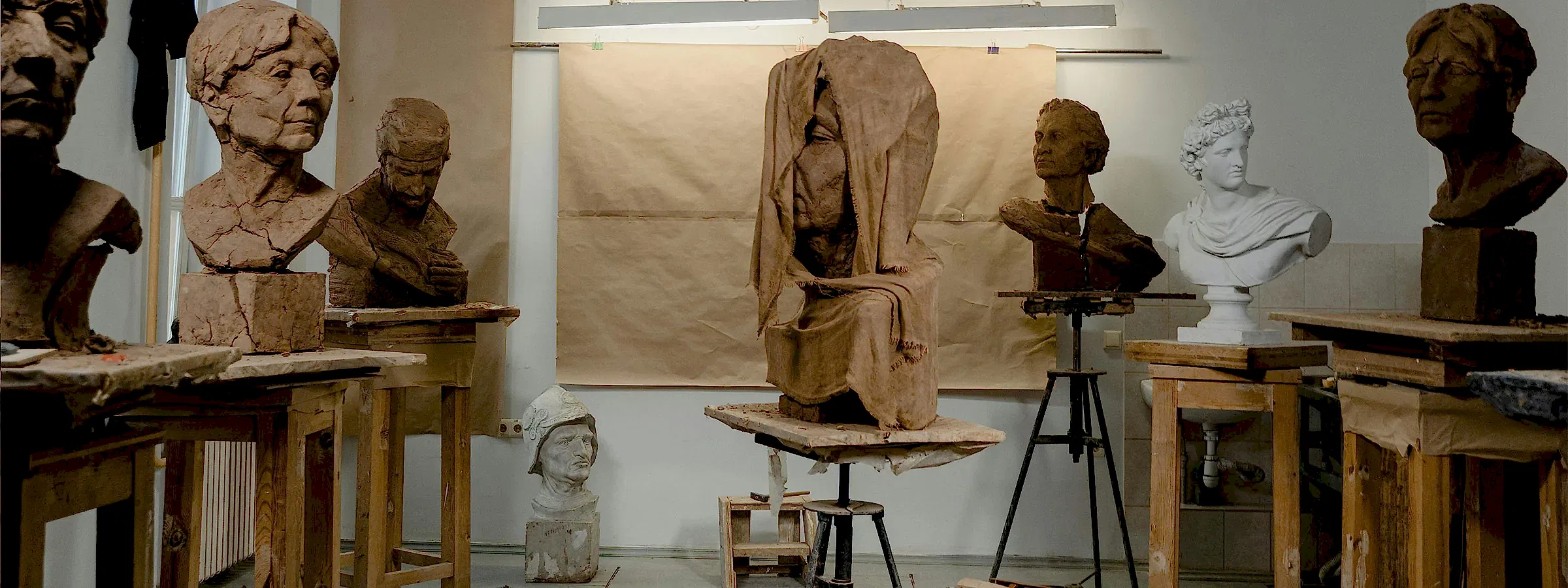 Sculpture Stands & Pedestals